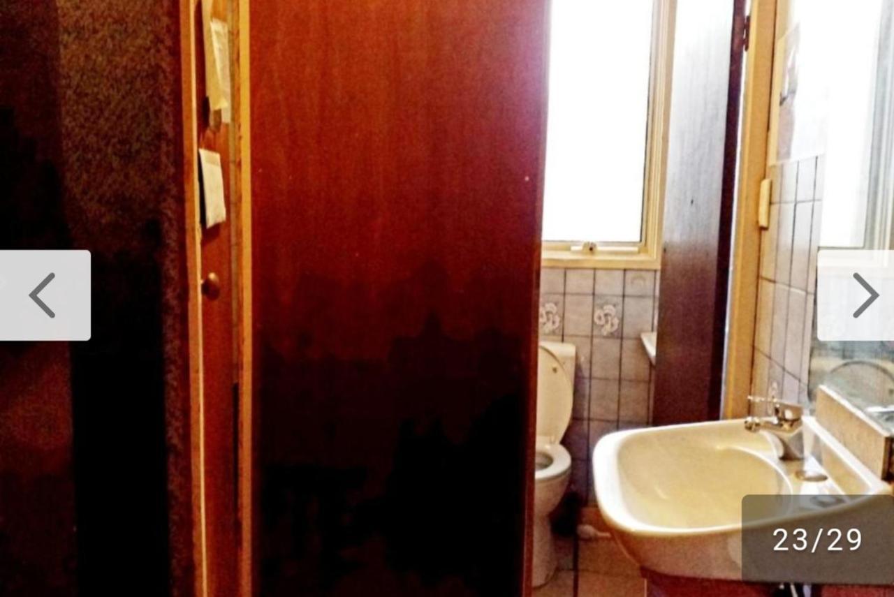 St Kilda East Backpackers' Hostel Мелбърн Екстериор снимка