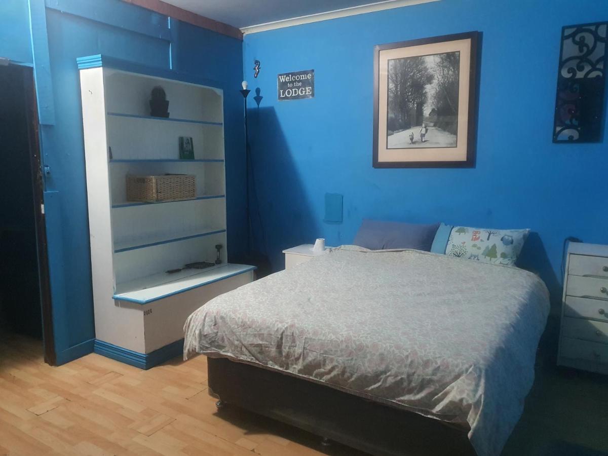 St Kilda East Backpackers' Hostel Мелбърн Екстериор снимка