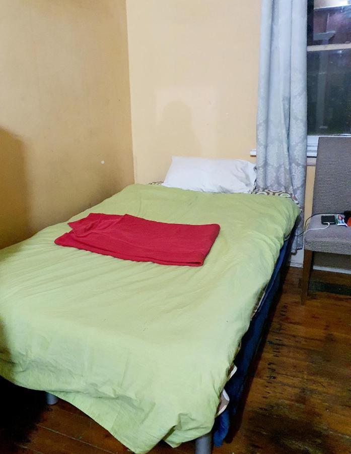St Kilda East Backpackers' Hostel Мелбърн Екстериор снимка