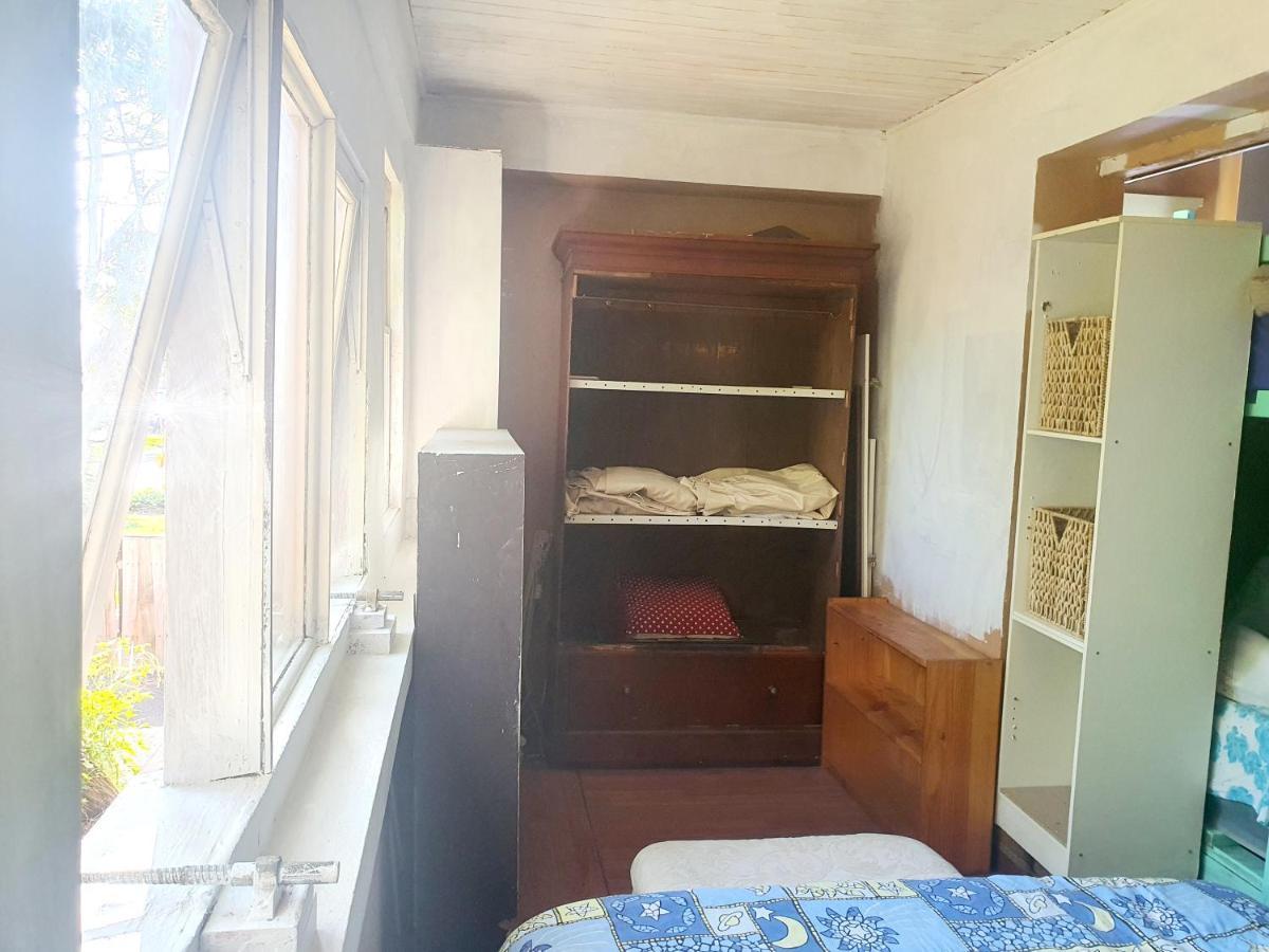 St Kilda East Backpackers' Hostel Мелбърн Екстериор снимка