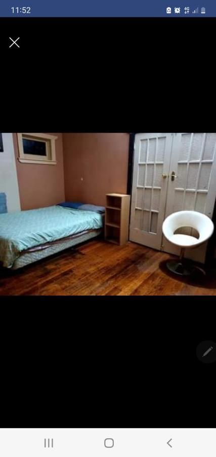 St Kilda East Backpackers' Hostel Мелбърн Екстериор снимка